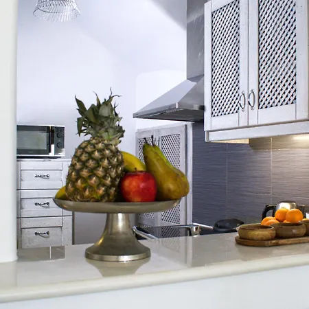 Aegean Queen - Onar Collection * Naousa (Paros)