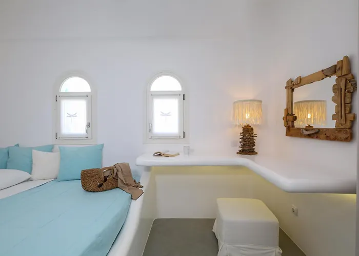 Aegean Queen - Onar Collection Naousa (Paros)