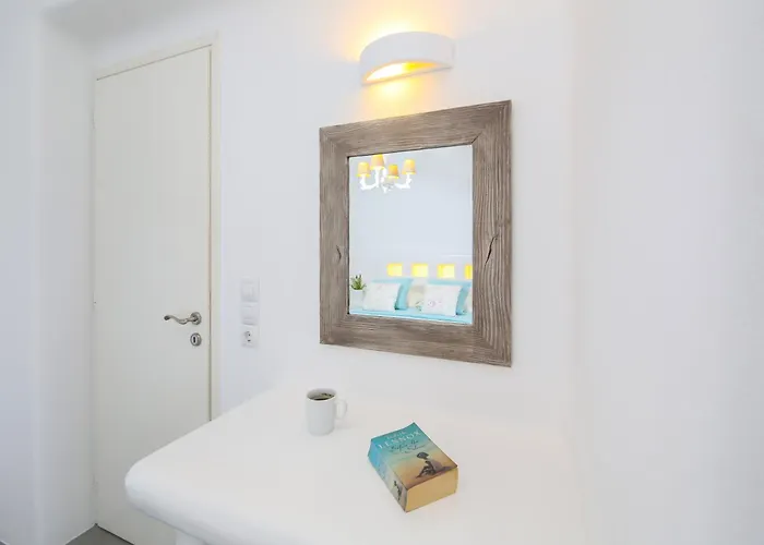 Aegean Queen - Onar Collection Naousa (Paros)